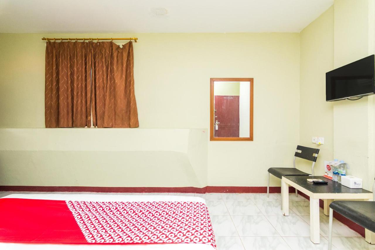 Vaccinated Staff - Oyo 1703 Terang Bintang Hotel Batam Eksteriør bilde